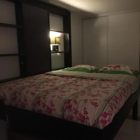 Apartamento Avec Balcon Sur Jardin Et Parking Privé