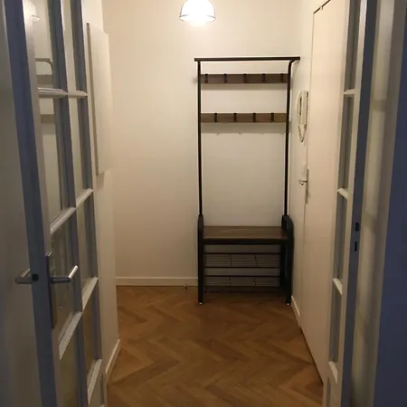 Appartement Avec Balcon Sur Jardin Et Parking Prive Issy-les-Moulineaux